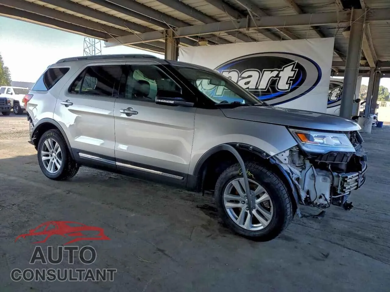 2018 FORD EXPLORER Damaged VIN 1FM5K8D87JGB18355 – dashboard