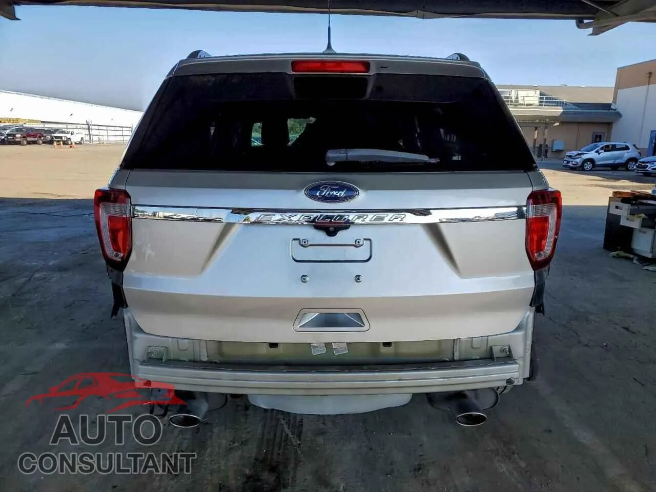 2018 FORD EXPLORER Damaged VIN 1FM5K8D87JGB18355 – engine bay
