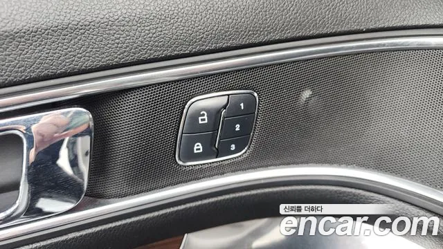 2018 Ford Explorer 2.3 Limited 4WD Sold VIN 1FM5K8FH9JGB23442 – trunk area