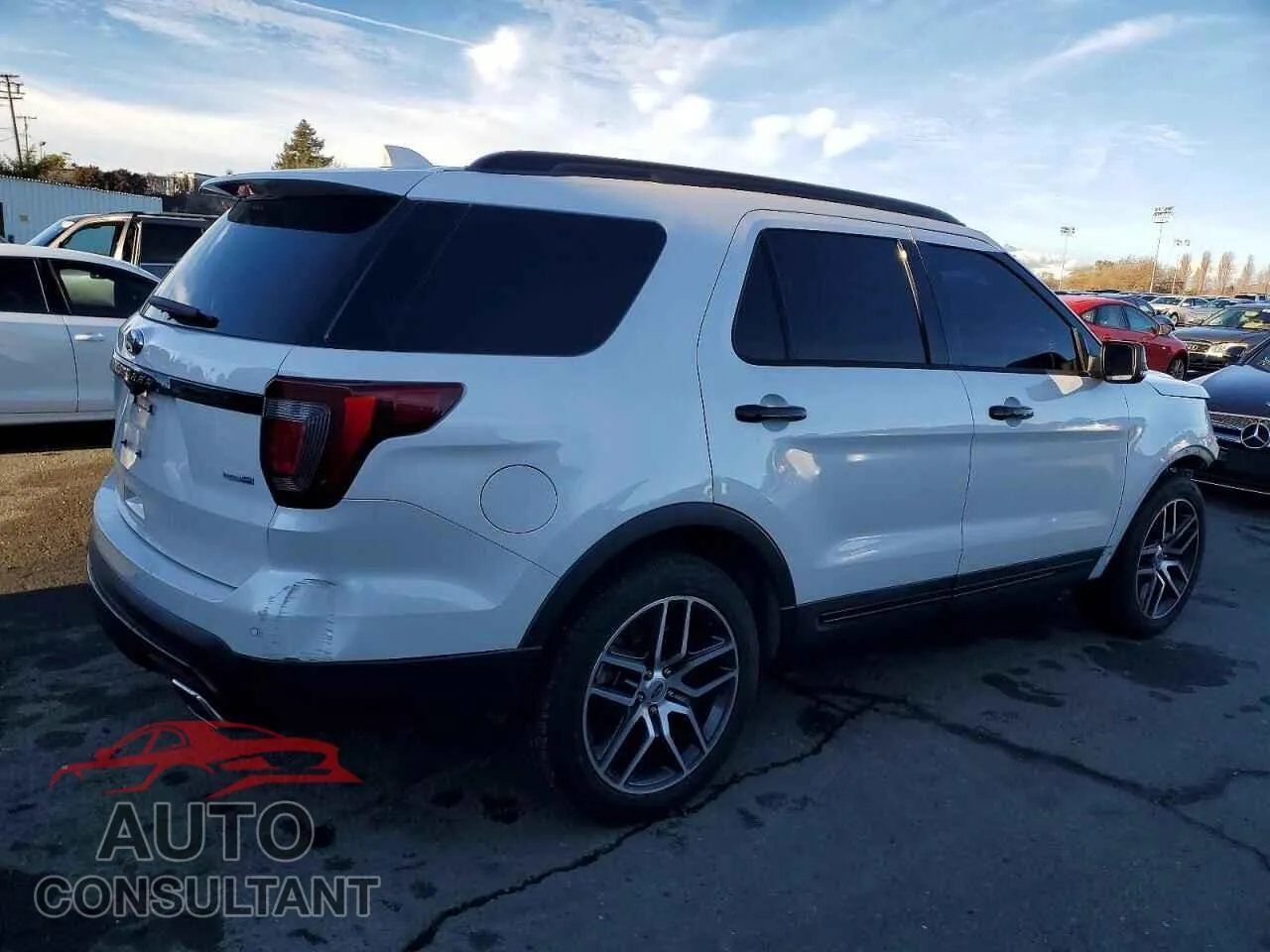 2017 FORD EXPLORER Damaged VIN 1FM5K8GT4HGC55859 – side profile