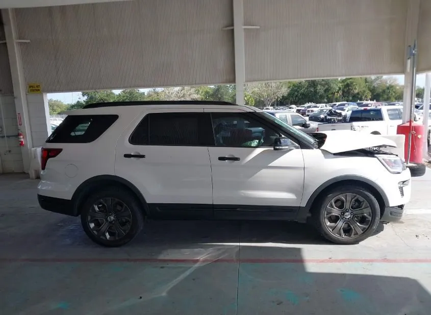 2018 FORD Explorer Used VIN 1FM5K8GT7JGB97526 – rear exterior 2018 FORD Explorer Used VIN 1FM5K8GT7JGB97526 – rear exterior