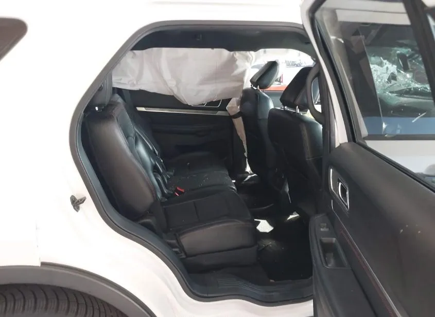 2018 FORD Explorer Used VIN 1FM5K8GT7JGB97526 – exterior detail 2018 FORD Explorer Used VIN 1FM5K8GT7JGB97526 – exterior detail