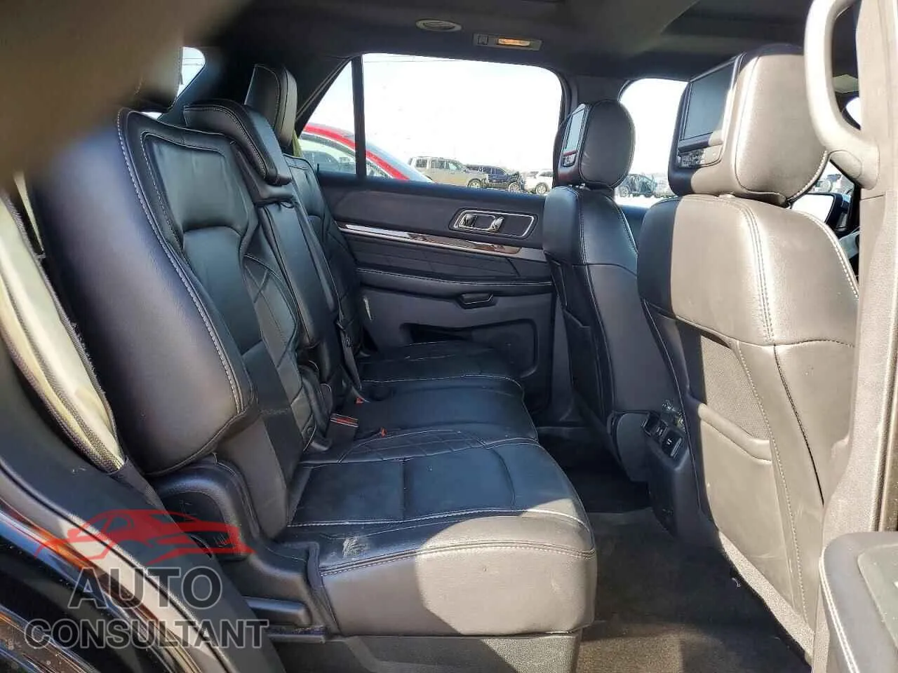 2018 FORD EXPLORER Damaged VIN 1FM5K8HT3JGA66883 – photo 11 2018 FORD EXPLORER Damaged VIN 1FM5K8HT3JGA66883 – photo 11