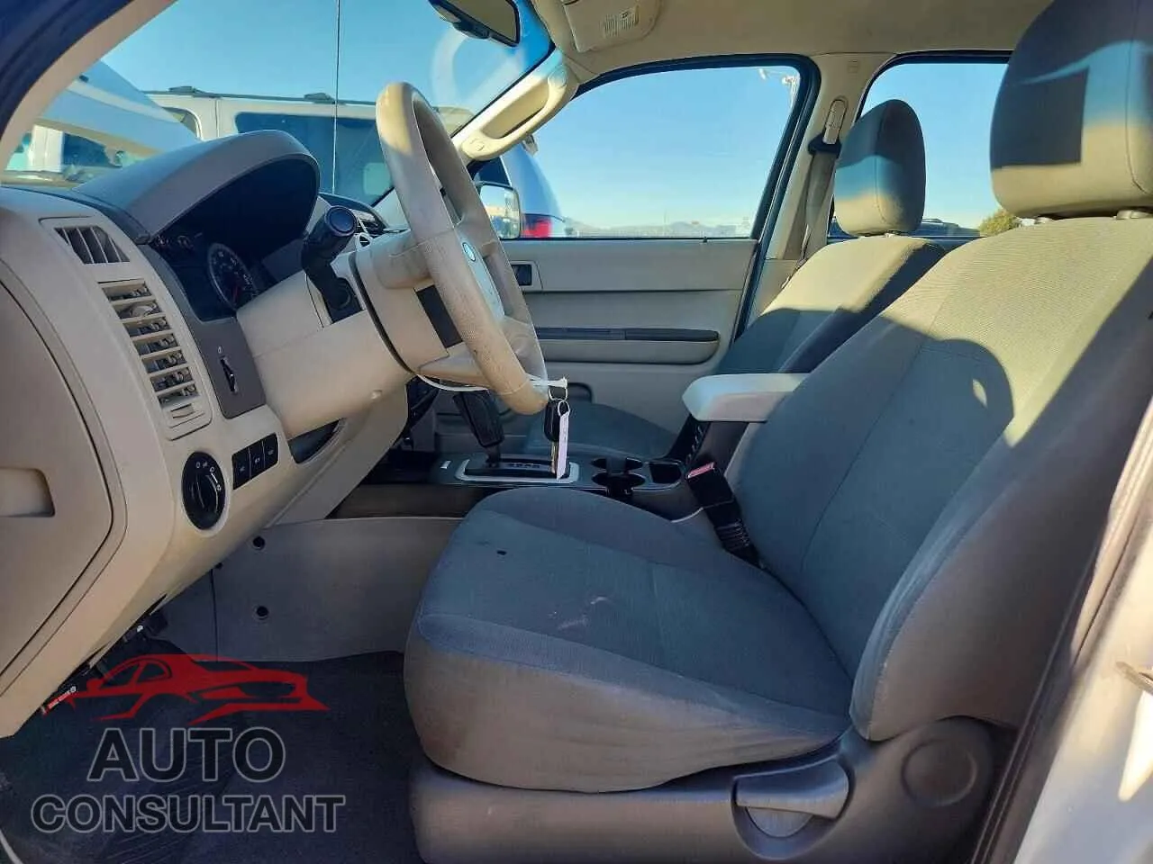 2012 FORD ESCAPE Damaged VIN 1FMCU0C76CKC25974 – exterior detail