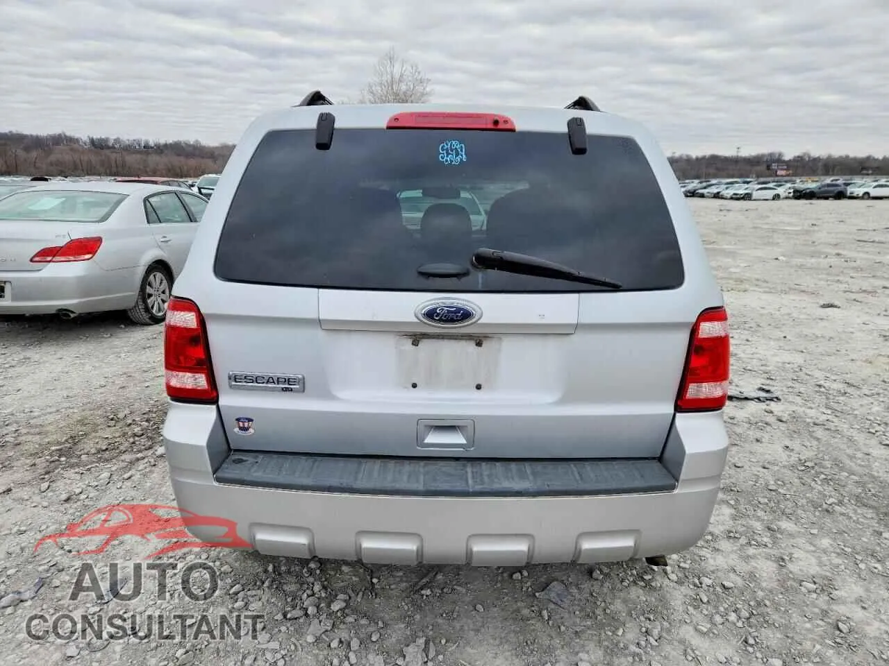 2011 FORD ESCAPE Damaged VIN 1FMCU0D7XBKA98126 – engine bay