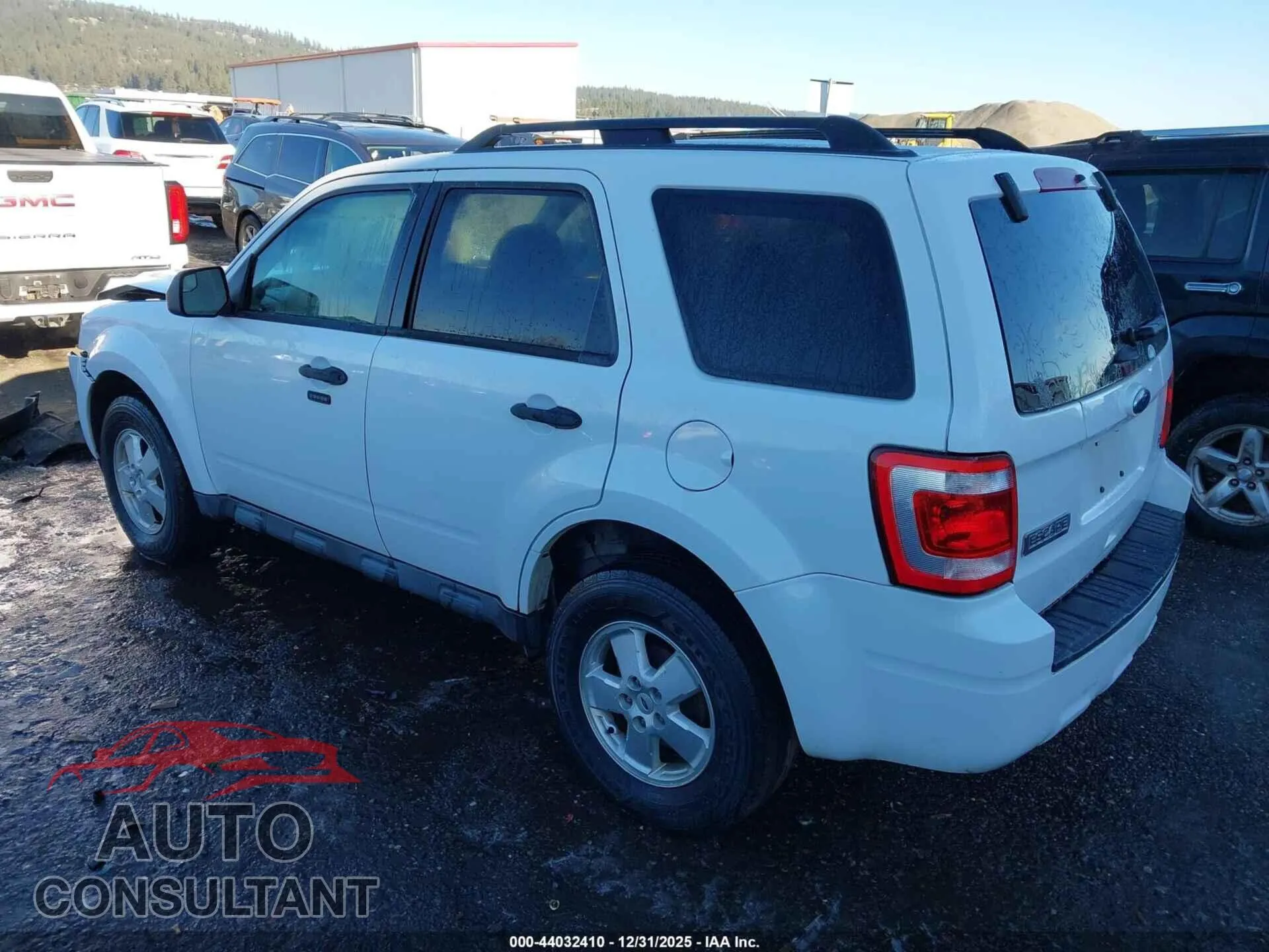 2011 FORD ESCAPE Damaged VIN 1FMCU0DG1BKB79869 – side profile