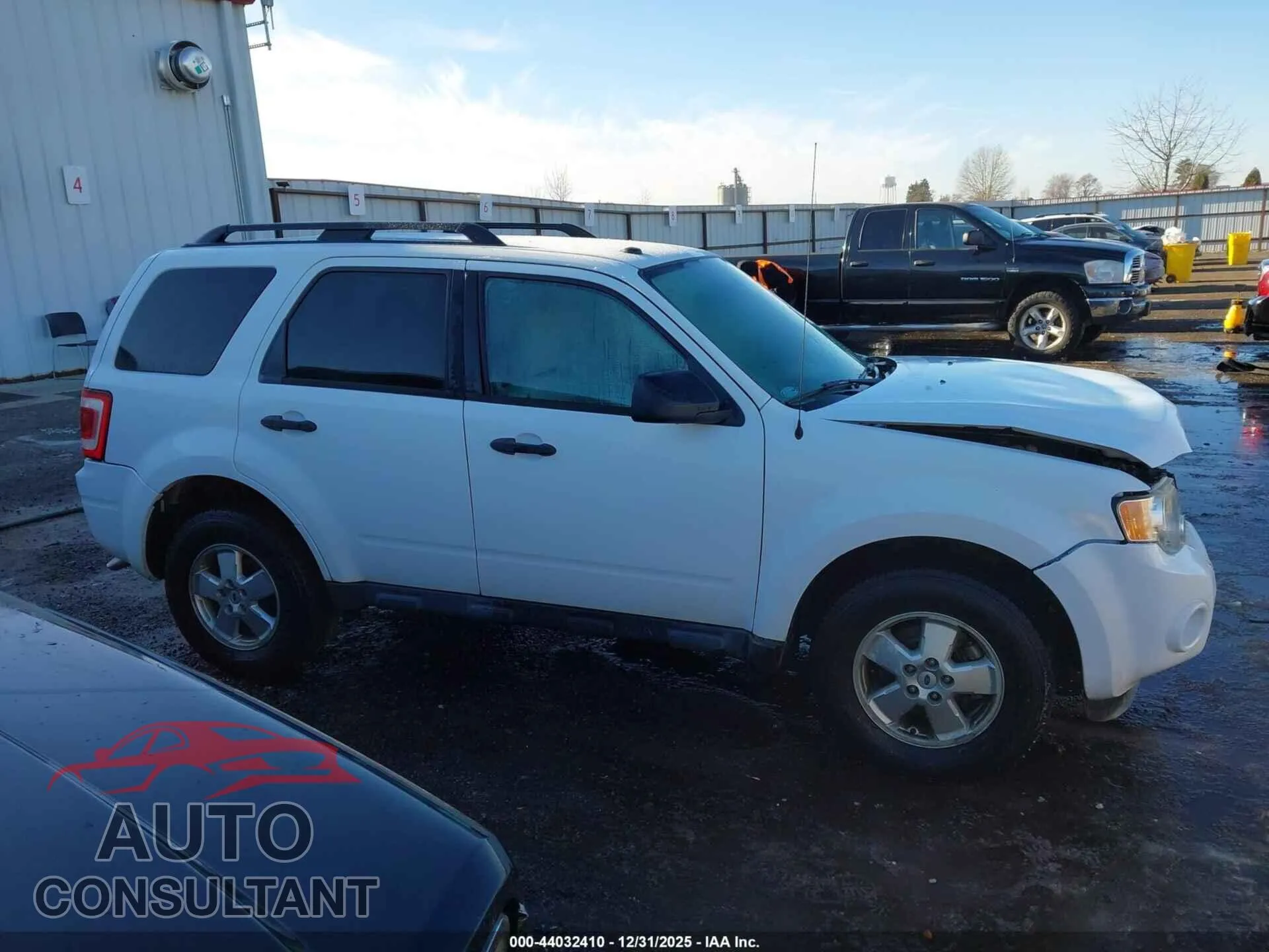 2011 FORD ESCAPE Damaged VIN 1FMCU0DG1BKB79869 – photo 14