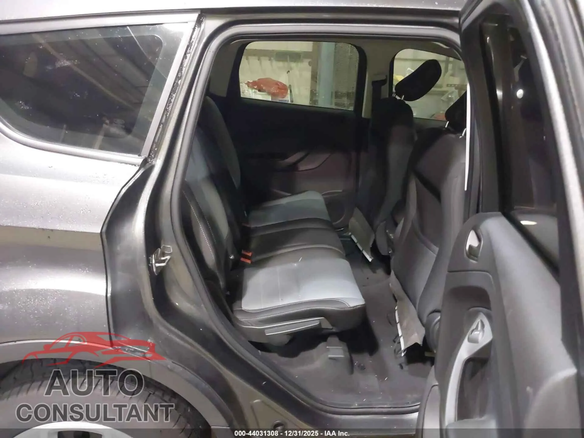 2019 FORD ESCAPE Damaged VIN 1FMCU0F79KUB24040 – undercarriage