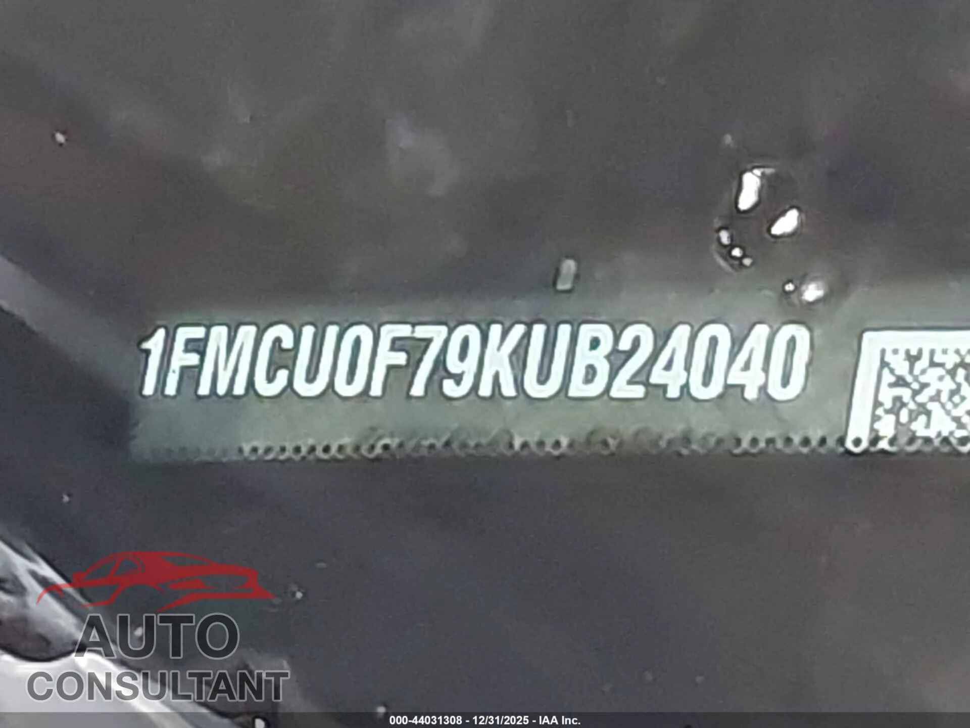 2019 FORD ESCAPE Damaged VIN 1FMCU0F79KUB24040 – trunk area
