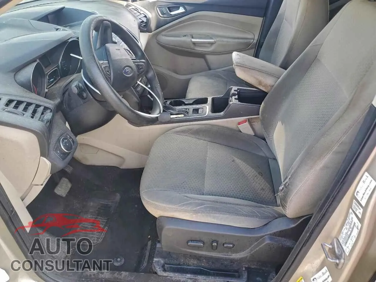 2017 FORD ESCAPE Damaged VIN 1FMCU0GD2HUA52952 – exterior detail