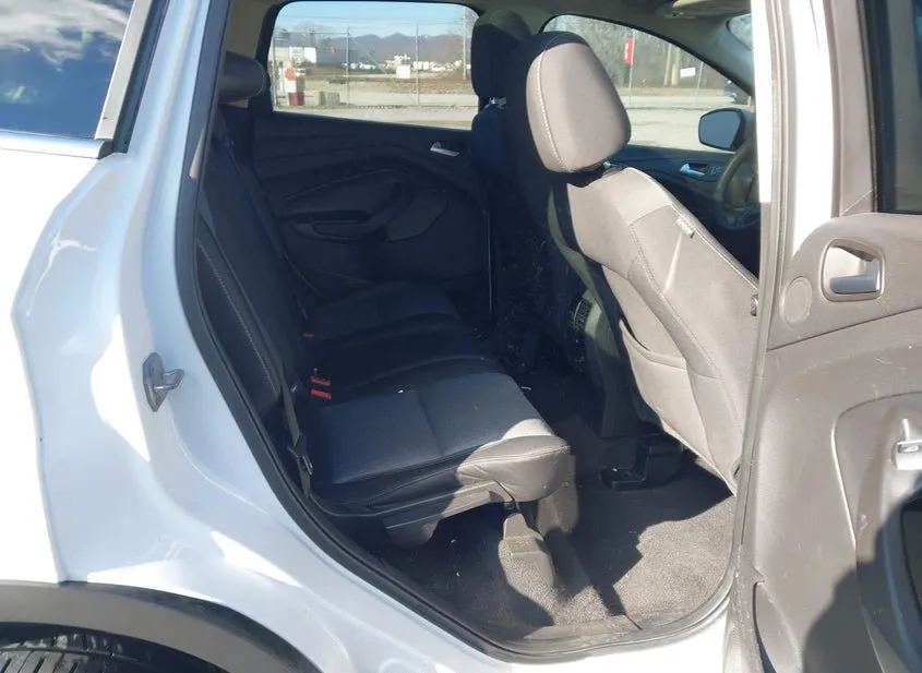 2017 FORD Escape Used VIN 1FMCU0GD2HUB50959 – trunk area