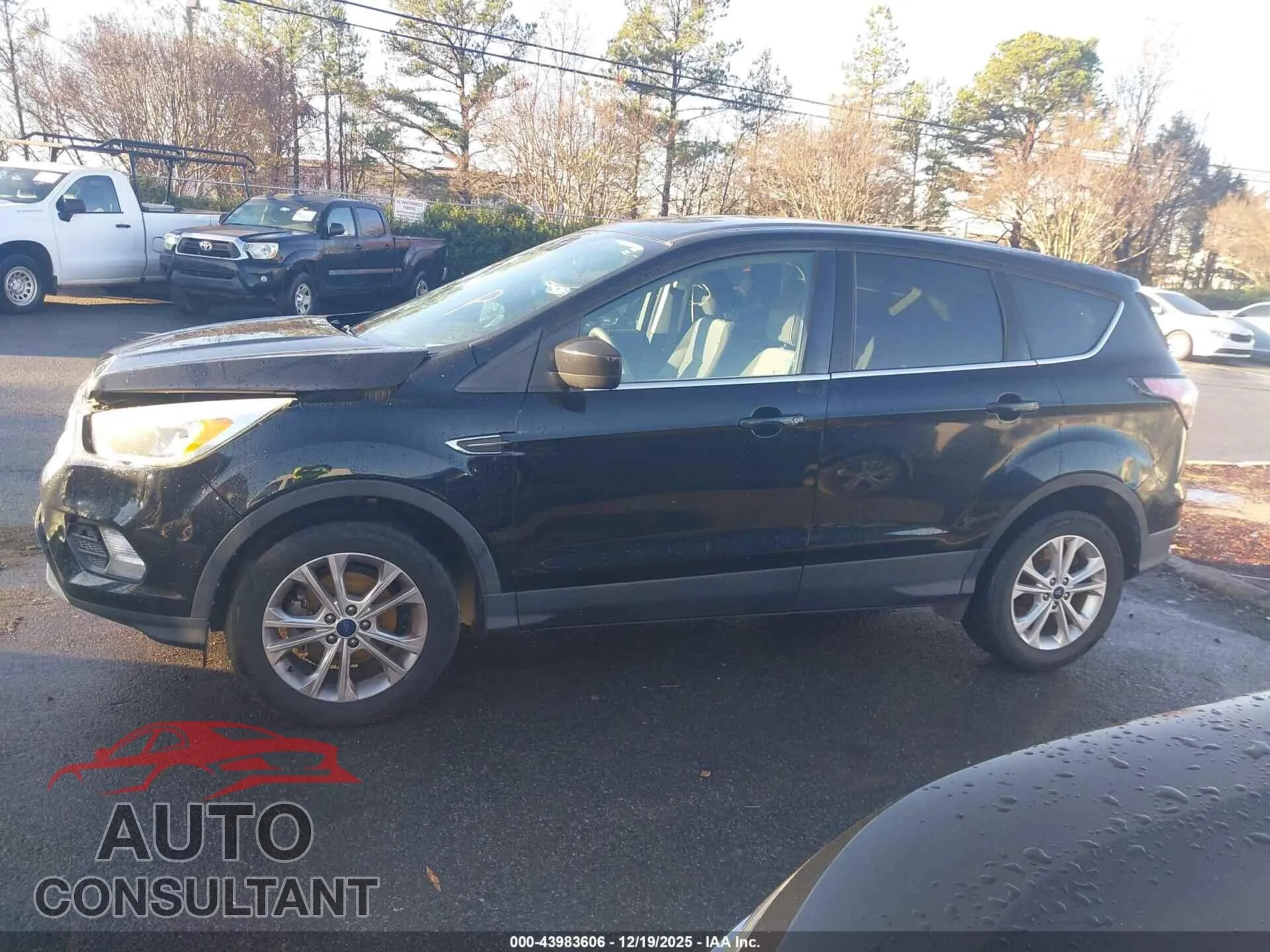 2017 FORD ESCAPE Damaged VIN 1FMCU0GD5HUA75092 – photo 13