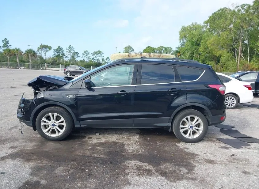 2018 FORD Escape Used VIN 1FMCU0GD8JUB47649 – photo 14