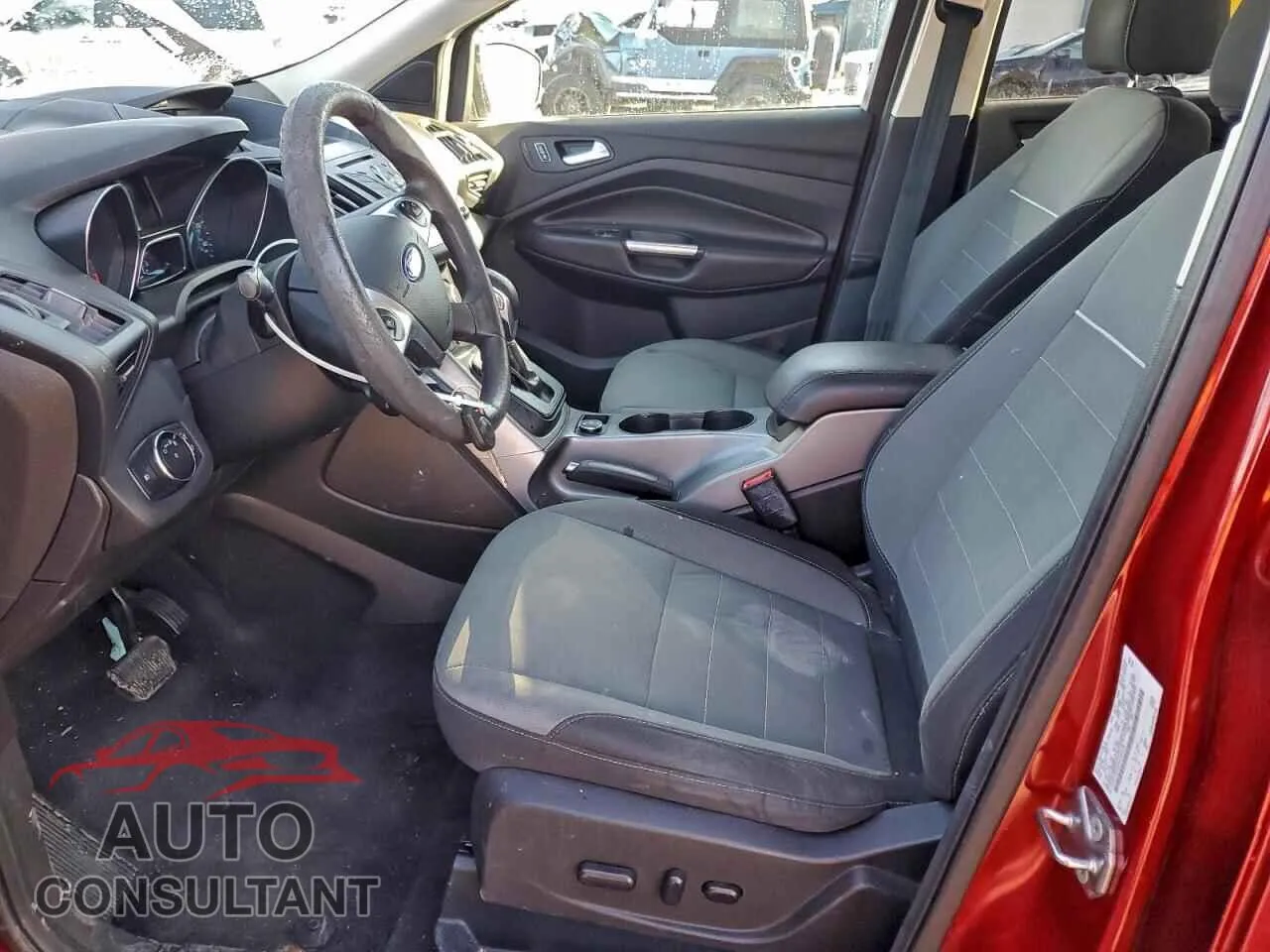 2015 FORD ESCAPE Damaged VIN 1FMCU0GX2FUA43479 – exterior detail