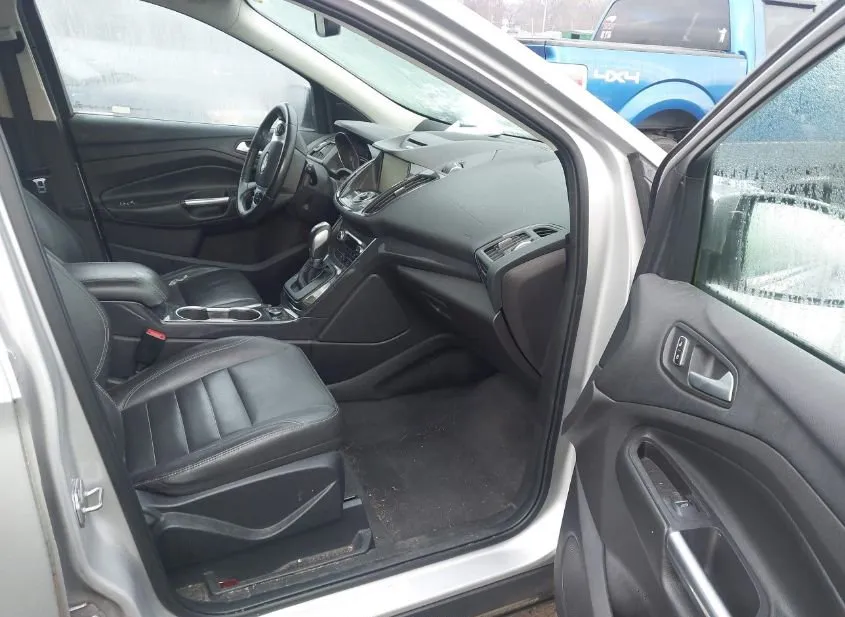 2014 FORD Escape Used VIN 1FMCU0J97EUC67095 – interior seats