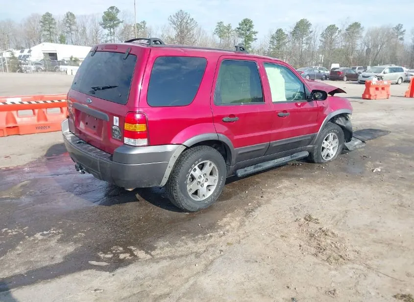 2005 FORD Escape Used VIN 1FMCU93115KA39052 – rear exterior