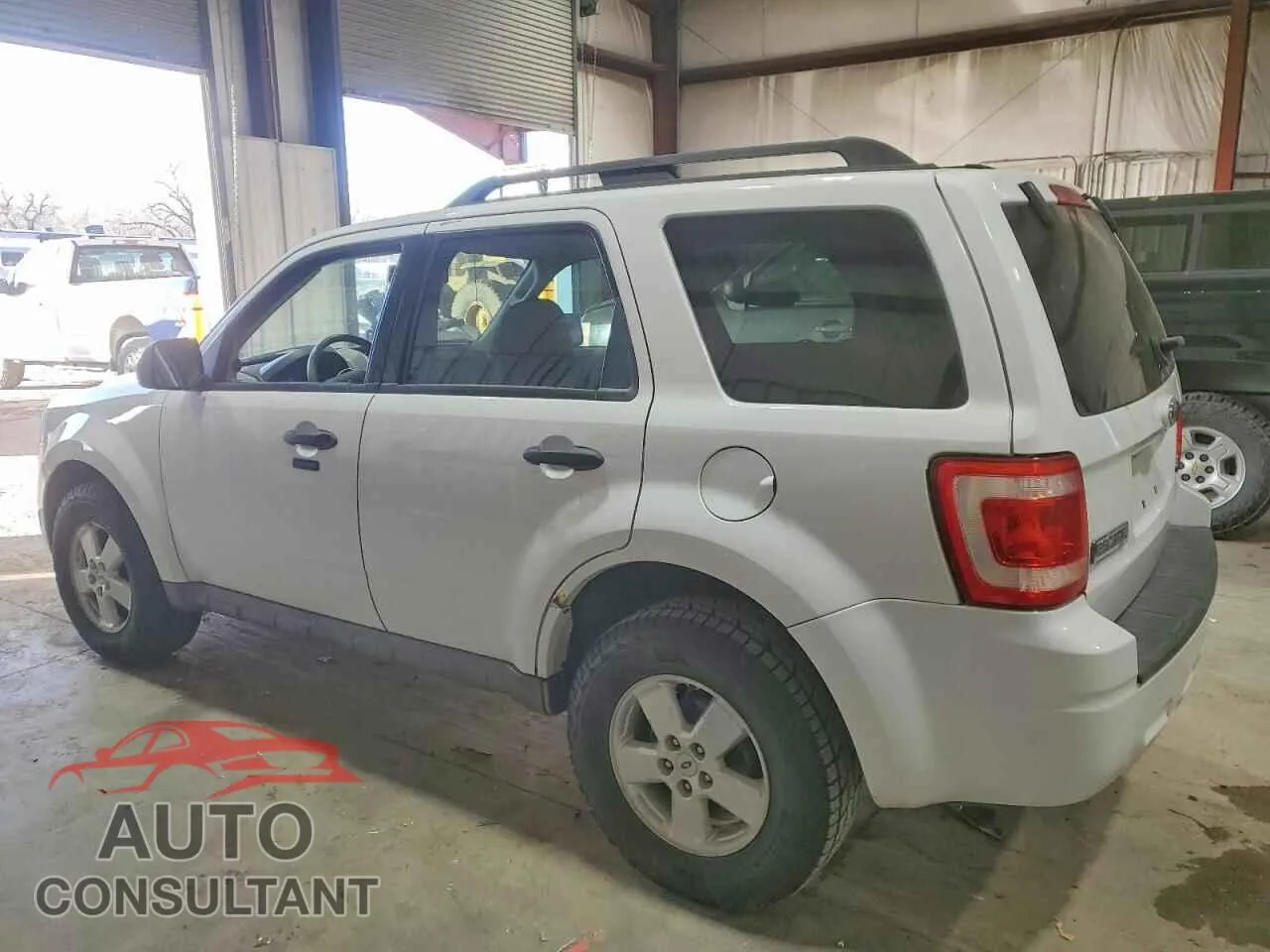 2009 FORD ESCAPE Damaged VIN 1FMCU93GX9KC35050 – rear exterior