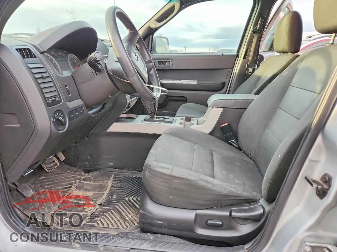 2012 FORD ESCAPE Damaged VIN 1FMCU9DG6CKA17984 – exterior detail