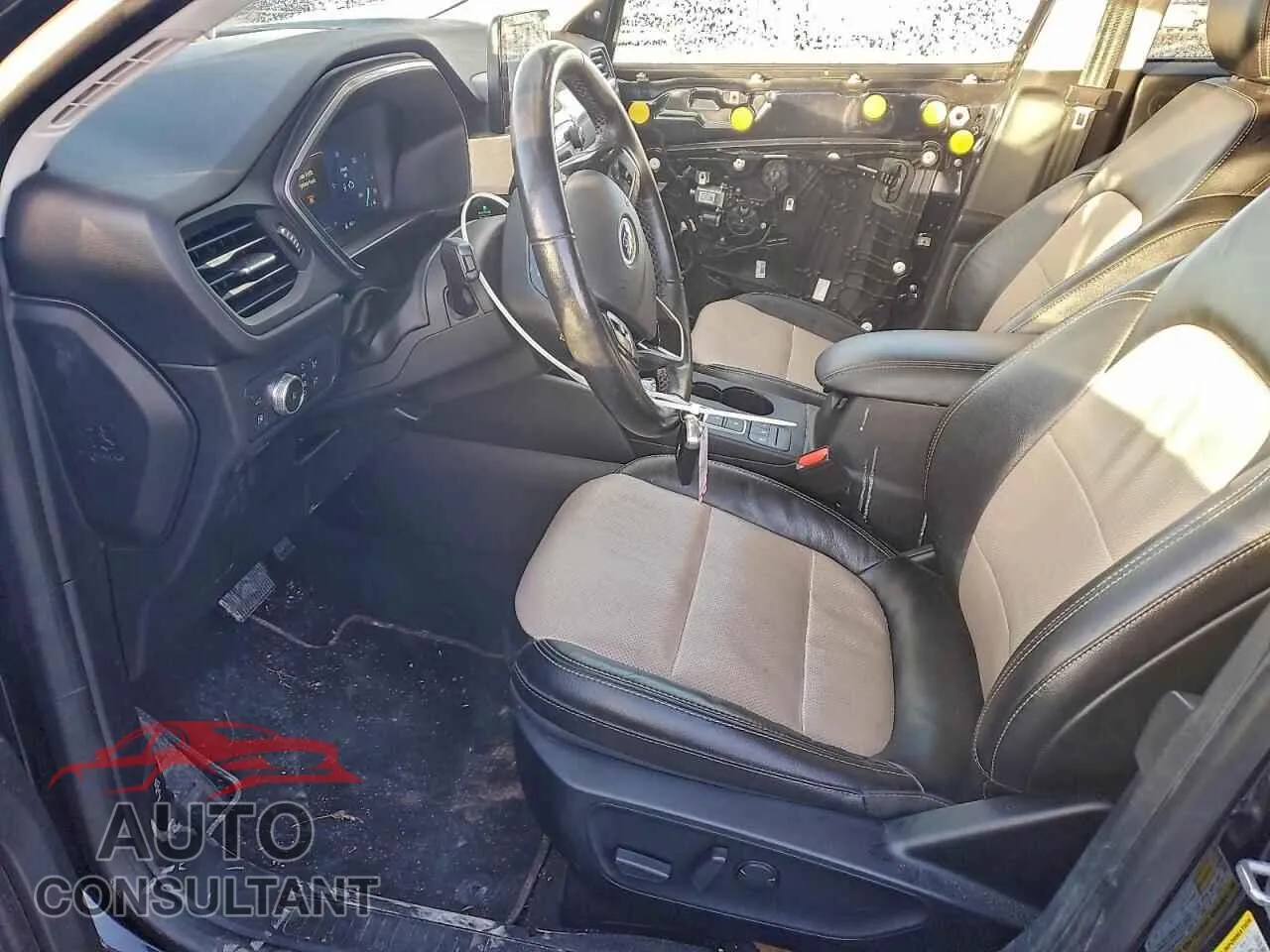 2021 FORD ESCAPE Damaged VIN 1FMCU9DZ2MUB02232 – exterior detail