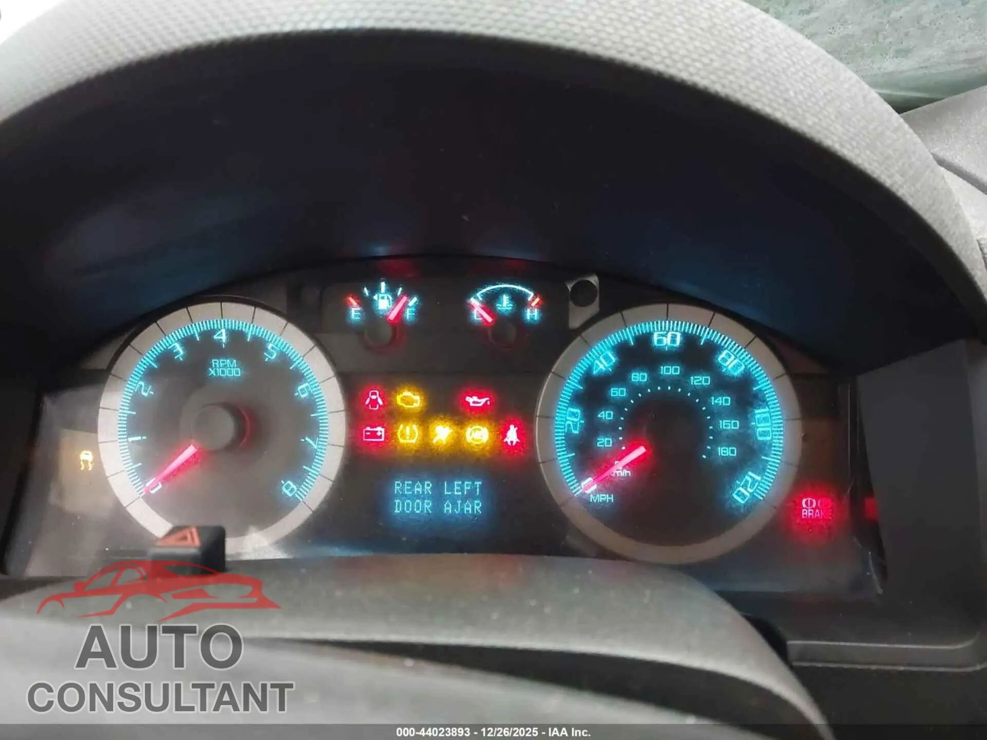 2010 FORD ESCAPE Damaged VIN 1FMCU9EG4AKA72185 – exterior detail