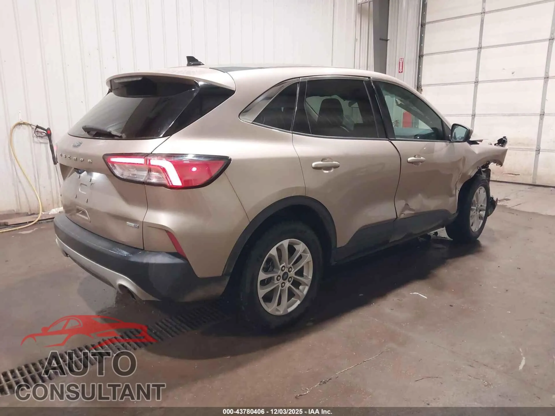 2020 FORD ESCAPE Damaged VIN 1FMCU9G6XLUA35220 – dashboard