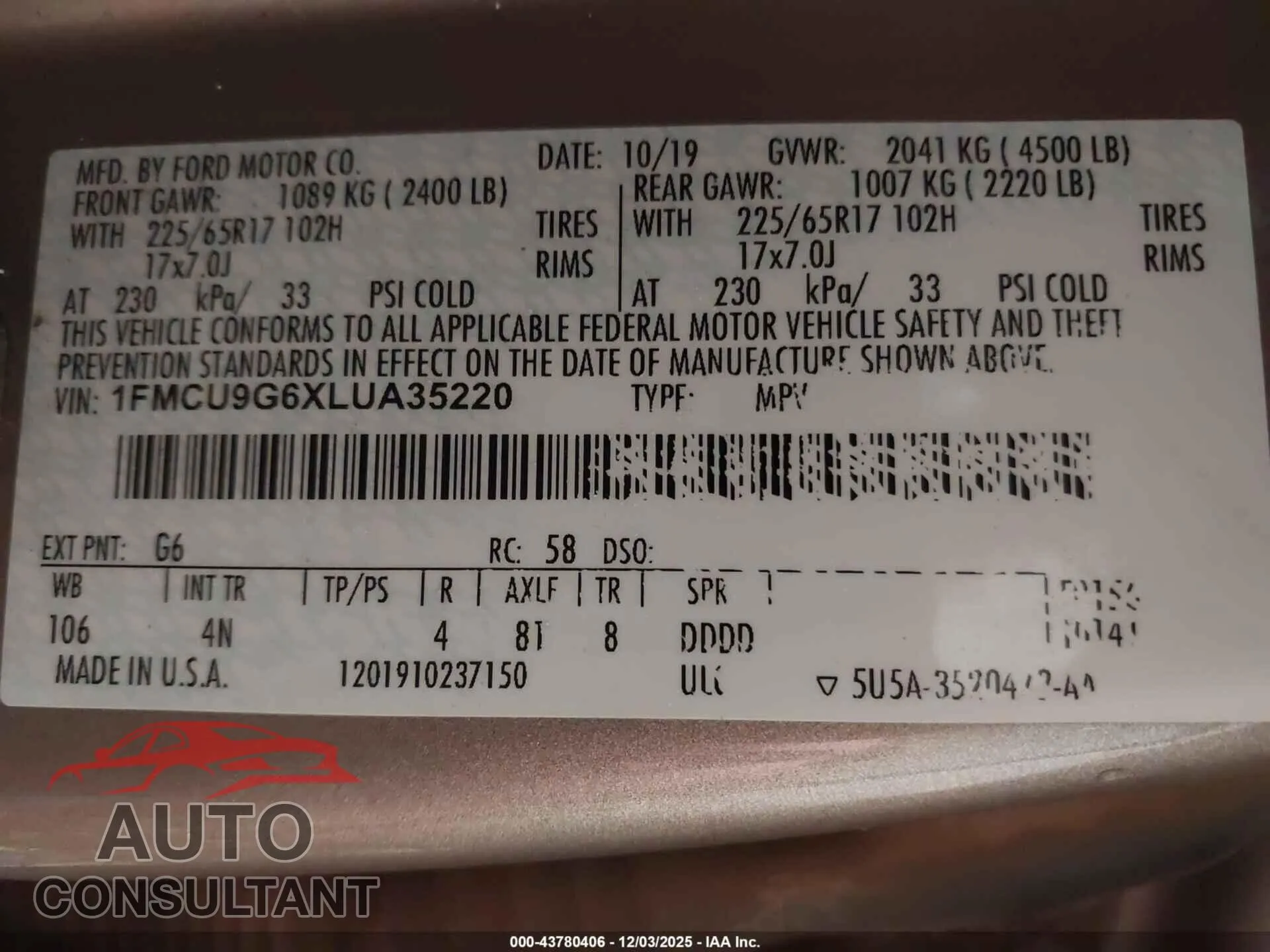 2020 FORD ESCAPE Damaged VIN 1FMCU9G6XLUA35220 – trunk area