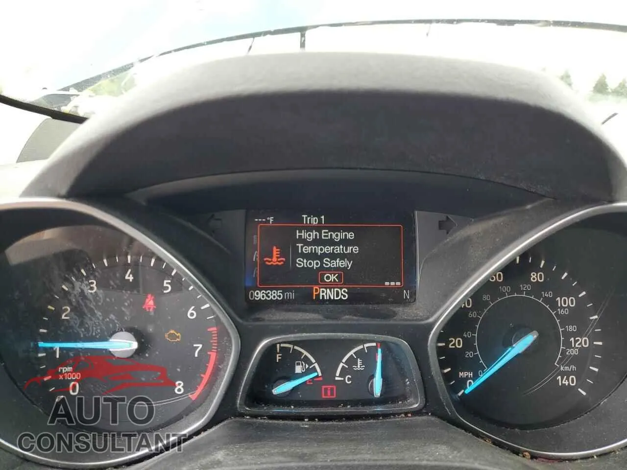 2018 FORD ESCAPE Damaged VIN 1FMCU9GD0JUC89966 – trunk area