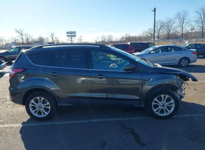 2018 FORD Escape Used VIN 1FMCU9GD1JUC53705 – photo 17
