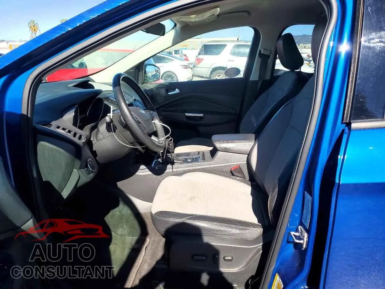 2018 FORD ESCAPE Damaged VIN 1FMCU9GD3JUA99546 – exterior detail