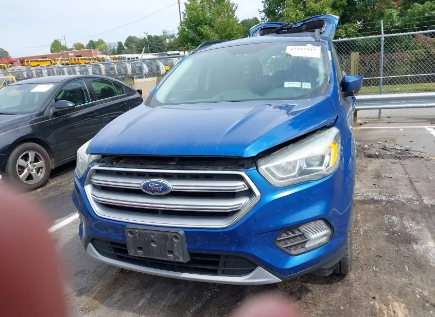 2017 FORD Escape Used VIN 1FMCU9GD5HUA17889 – exterior detail