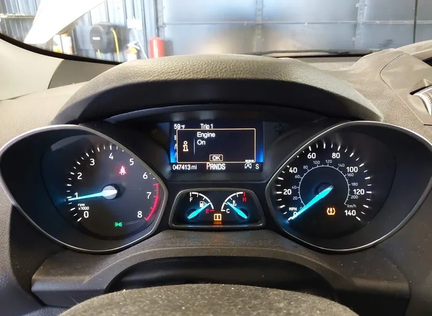 2017 FORD Escape Used VIN 1FMCU9GD6HUE18450 – engine bay
