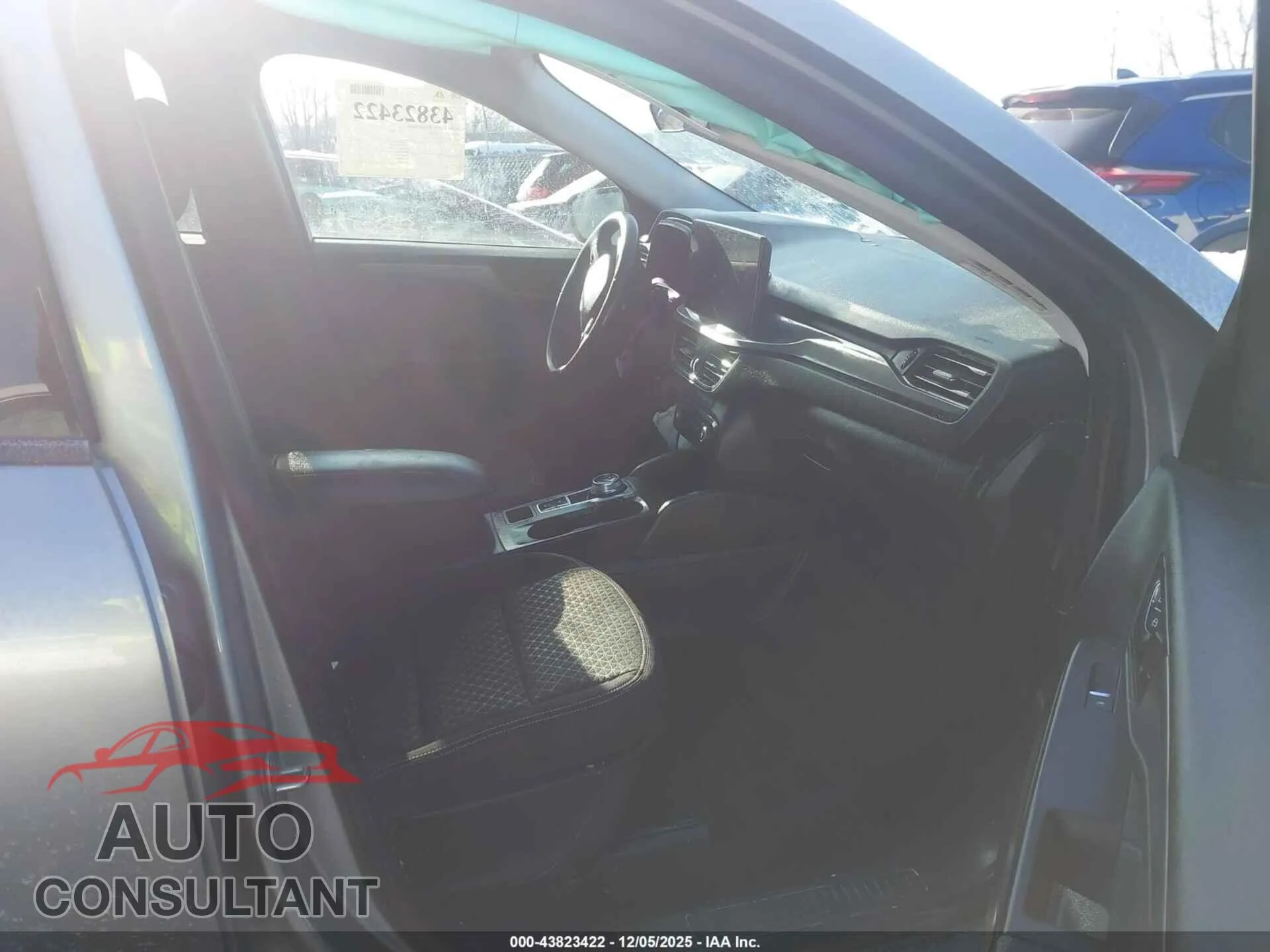 2024 FORD ESCAPE Damaged VIN 1FMCU9GN4RUB59094 – interior seats