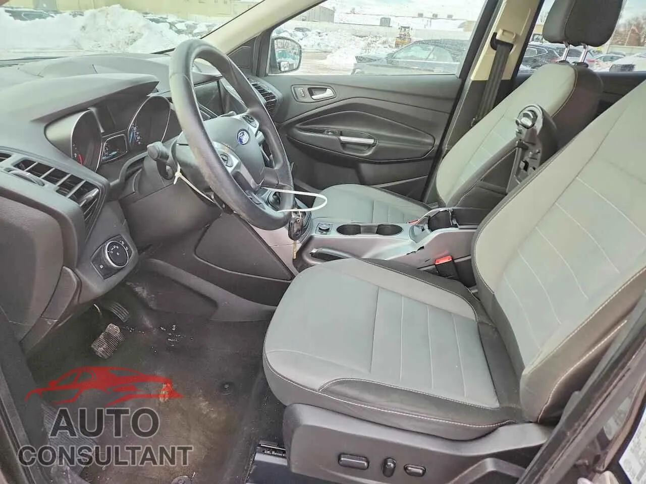 2016 FORD ESCAPE Damaged VIN 1FMCU9GX8GUC69905 – exterior detail