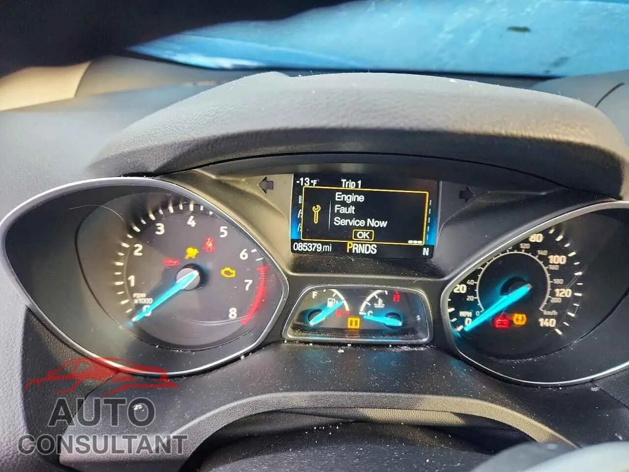 2018 FORD ESCAPE Damaged VIN 1FMCU9HDXJUA85643 – trunk area