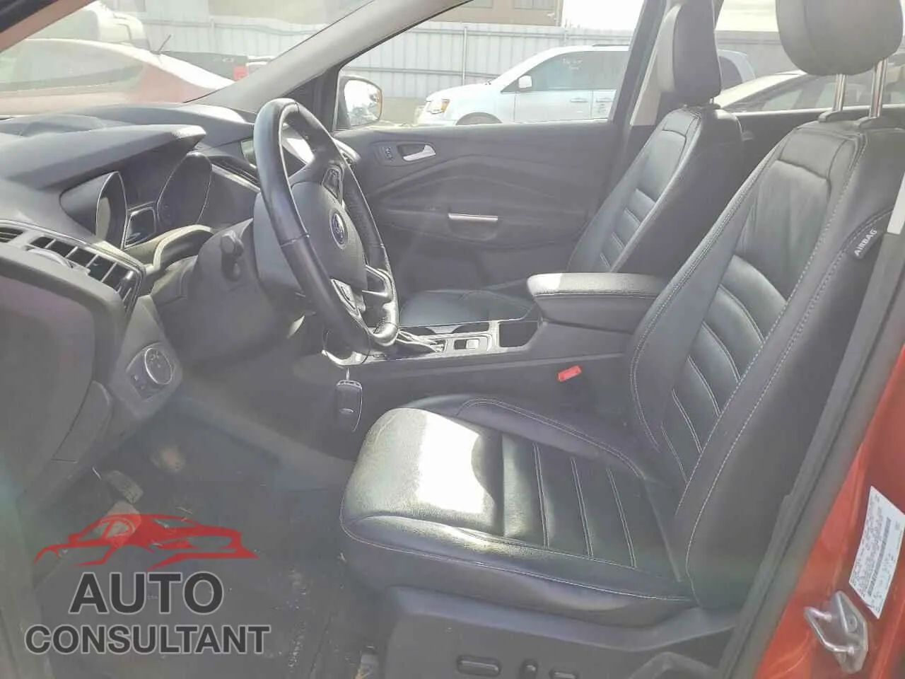 2019 FORD ESCAPE Damaged VIN 1FMCU9J94KUA39832 – exterior detail