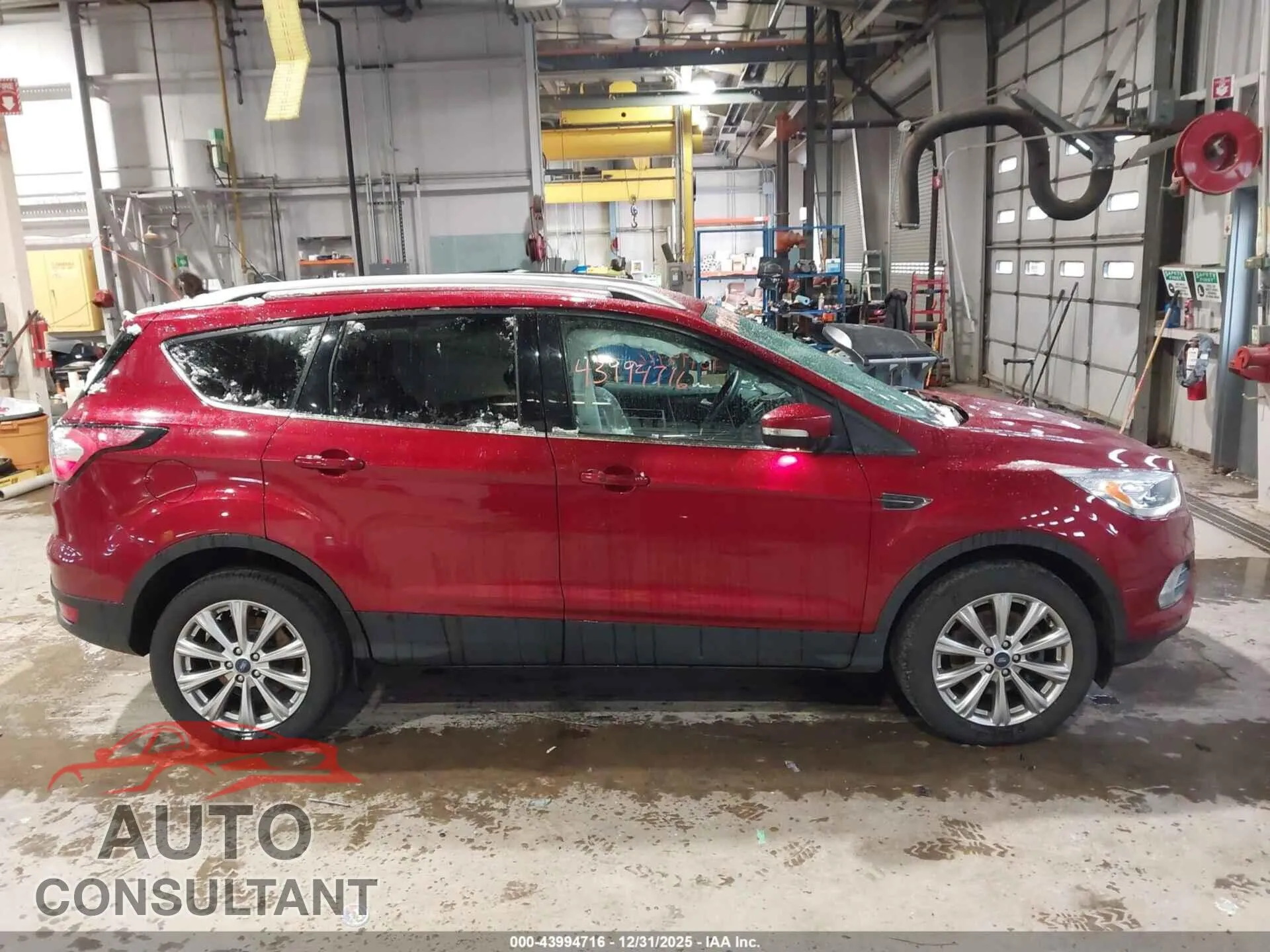 2018 FORD ESCAPE Damaged VIN 1FMCU9J99JUC80140 – photo 14