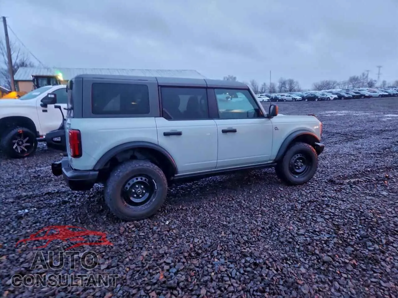 2023 FORD BRONCO Damaged VIN 1FMDE5BH2PLB88219 – side profile