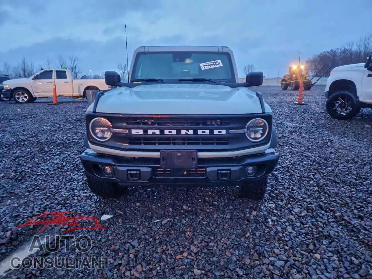 2023 FORD BRONCO Damaged VIN 1FMDE5BH2PLB88219 – interior seats