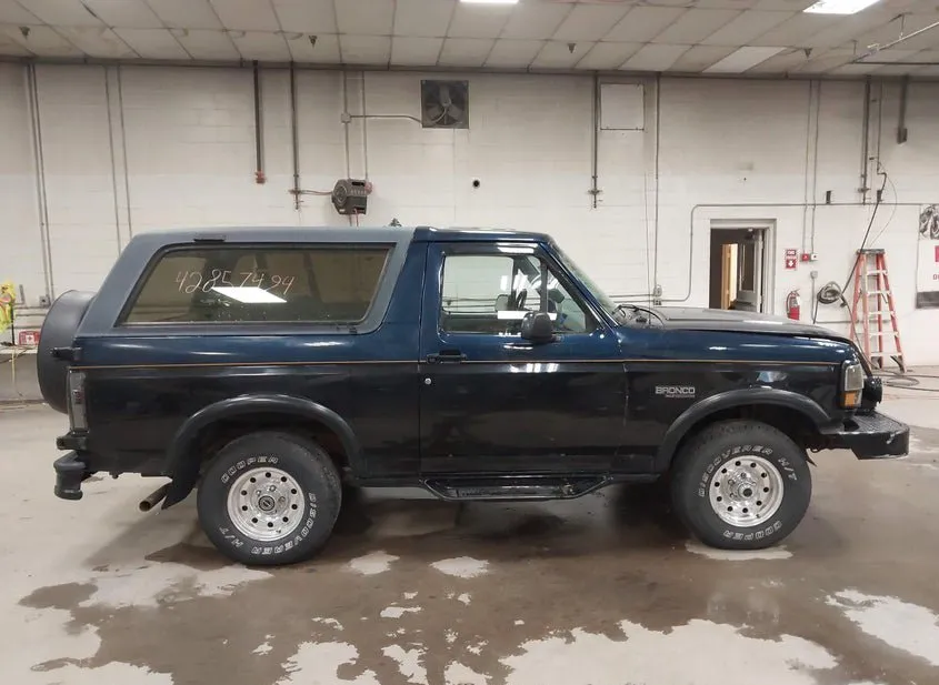 1996 FORD Bronco Used VIN 1FMEU15N3TLB57766 – dashboard