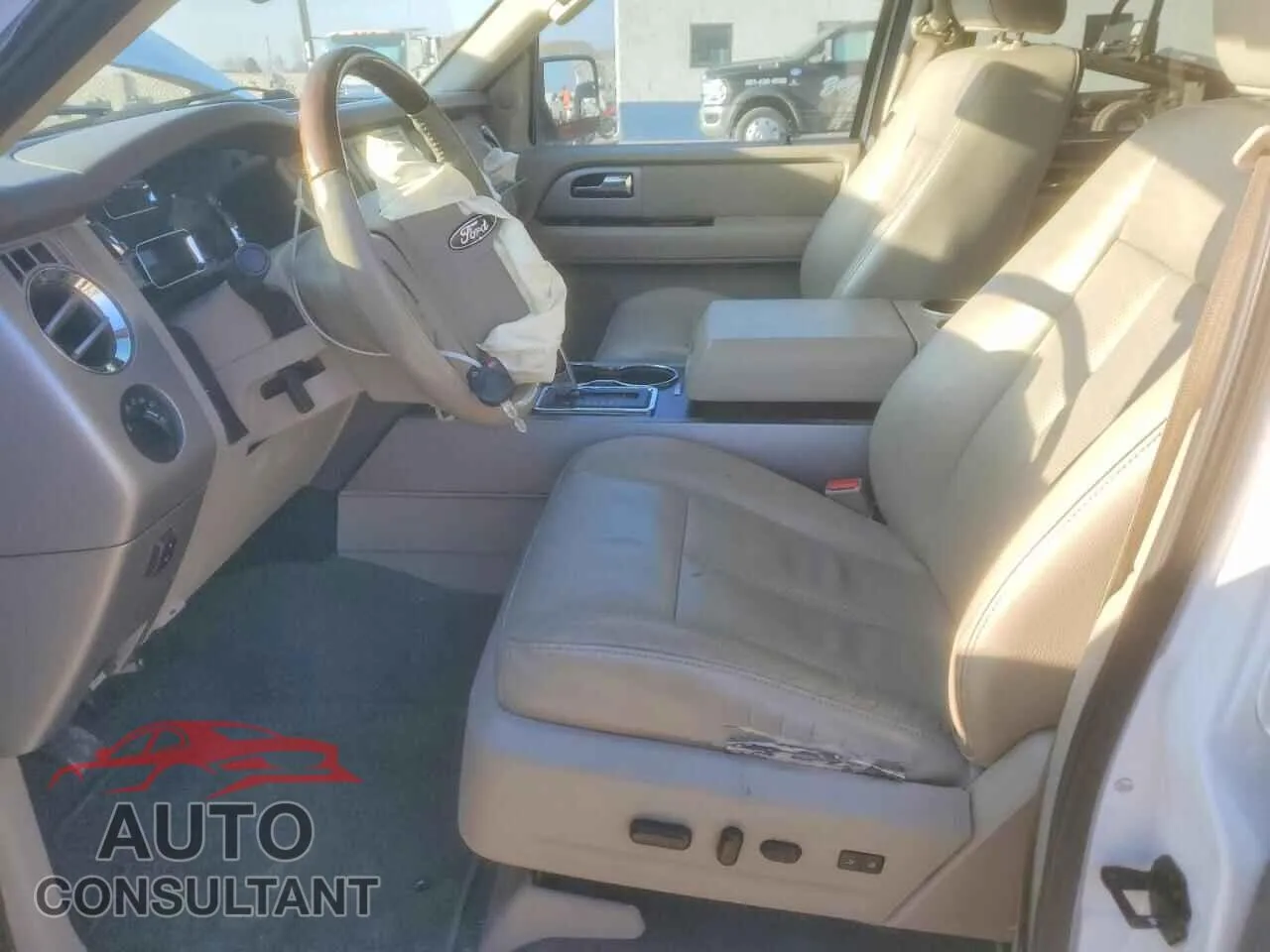 2009 FORD EXPEDITION Damaged VIN 1FMFK20509EB20579 – exterior detail