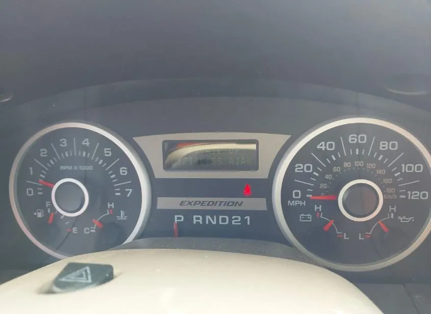 2005 FORD Expedition Used VIN 1FMFU17545LB02540 – trunk area