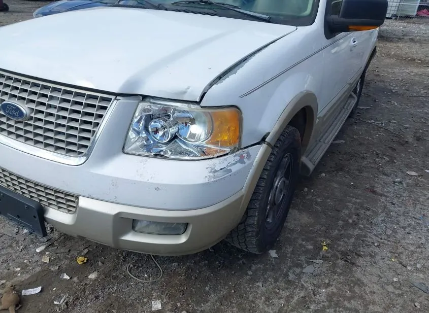 2005 FORD Expedition Used VIN 1FMFU17545LB02540 – photo 14
