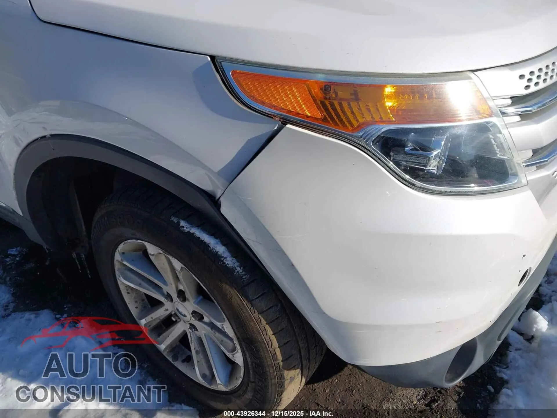 2012 FORD EXPLORER Damaged VIN 1FMHK8D83CGB00127 – engine bay