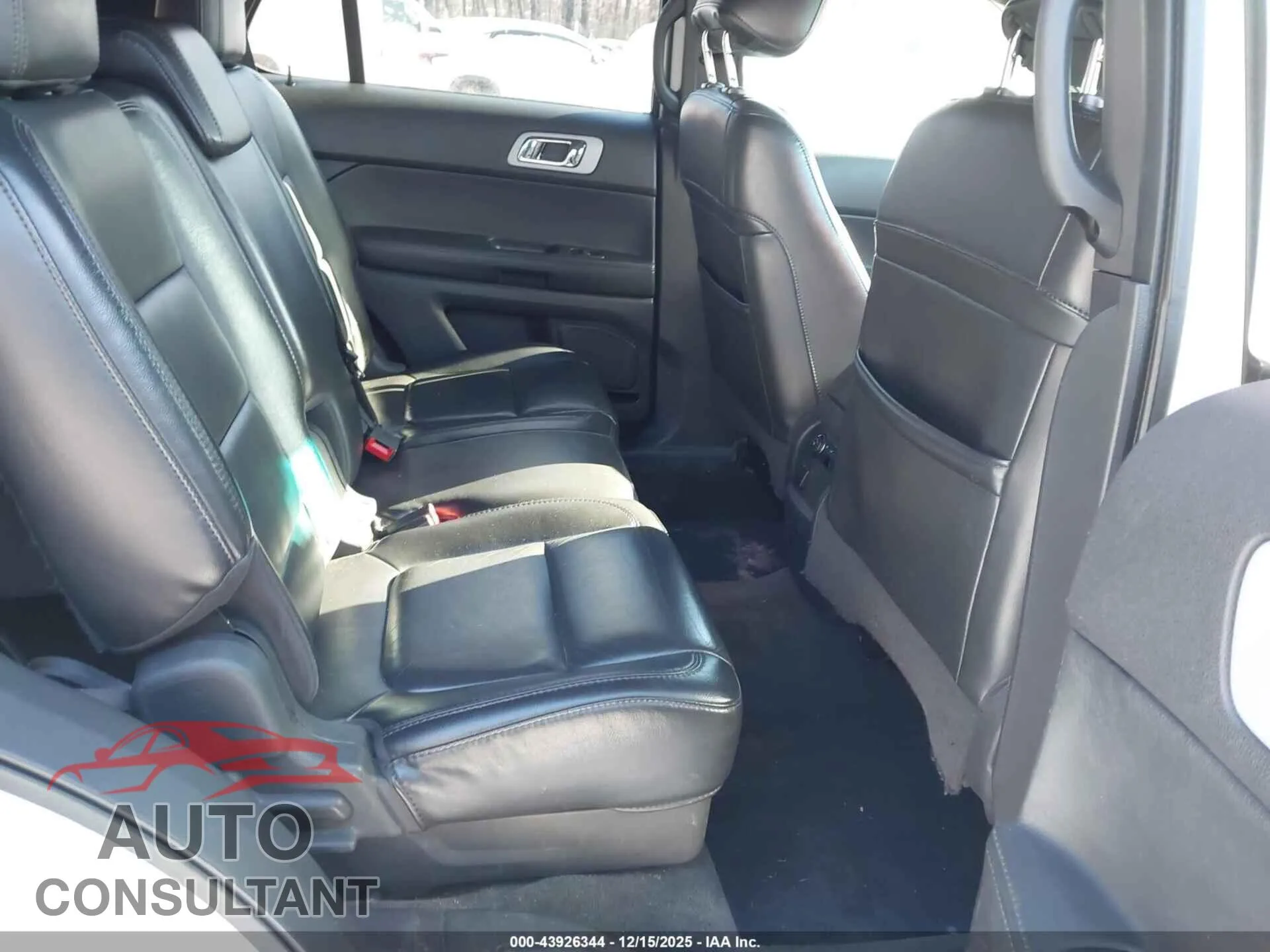 2012 FORD EXPLORER Damaged VIN 1FMHK8D83CGB00127 – undercarriage