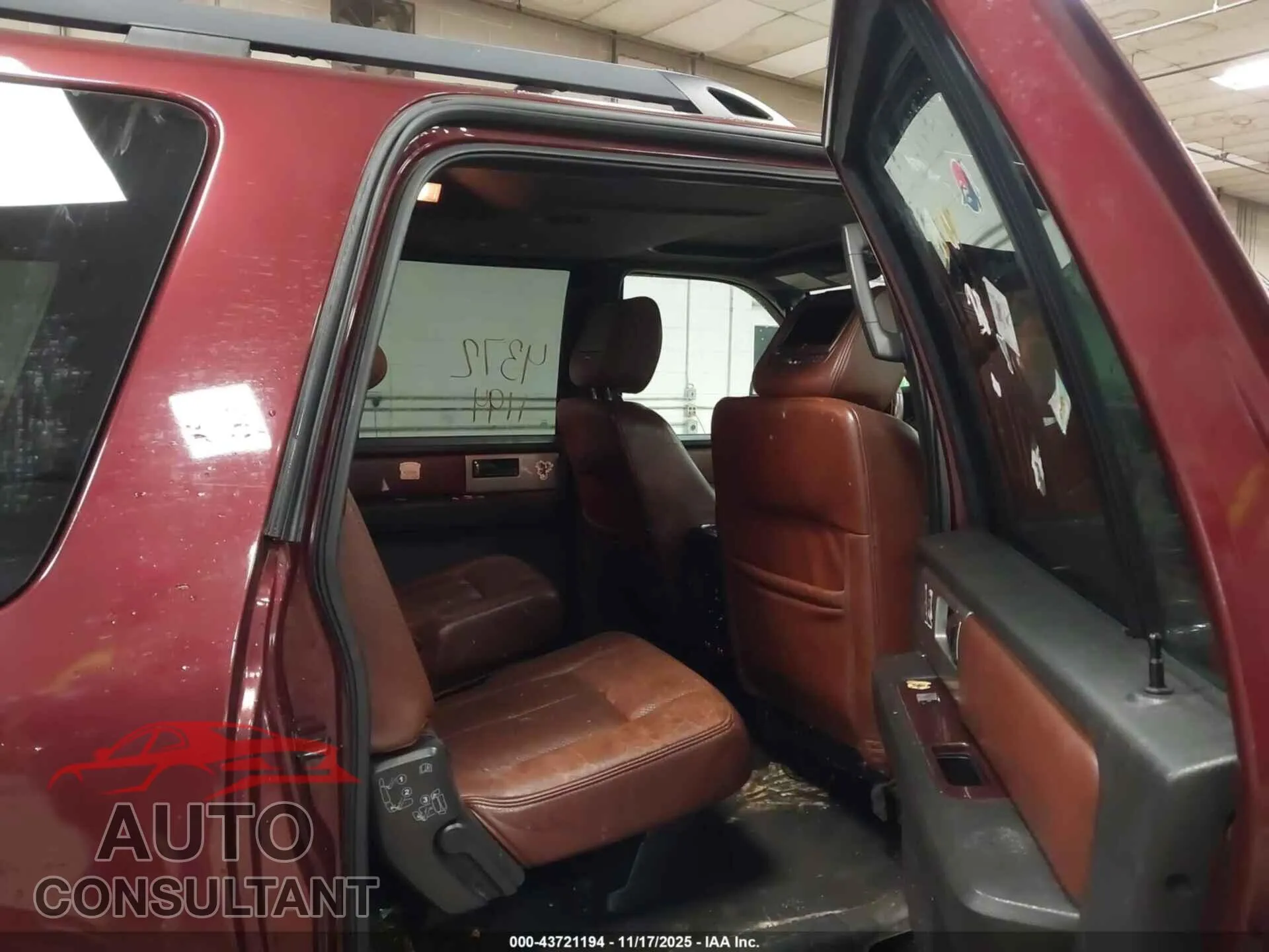 2012 FORD EXPEDITION EL Damaged VIN 1FMJK1J5XCEF17517 – undercarriage