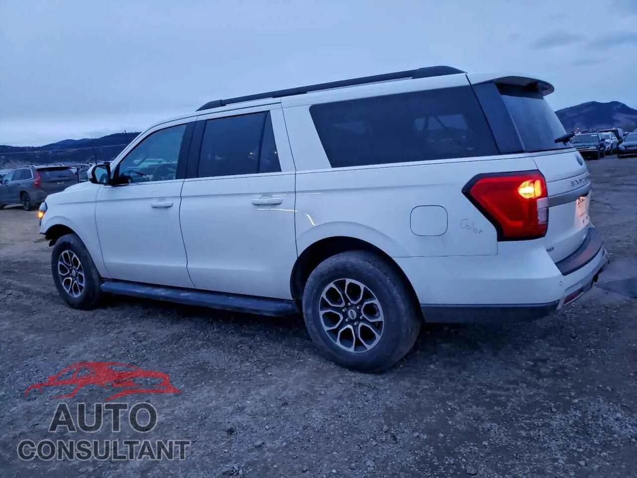 2023 FORD EXPEDITION Damaged VIN 1FMJK1J83PEA05937 – rear exterior 2023 FORD EXPEDITION Damaged VIN 1FMJK1J83PEA05937 – rear exterior