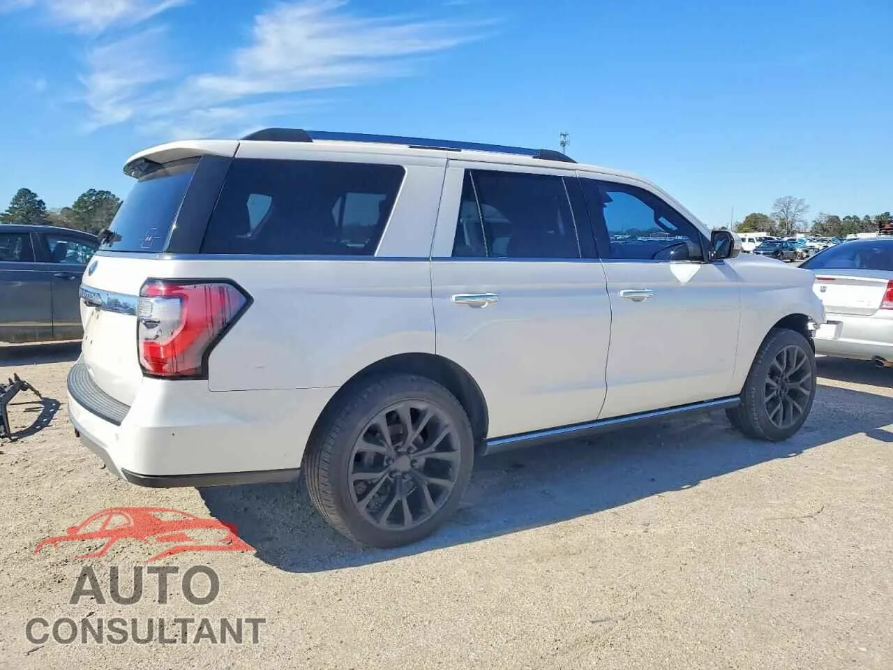 2018 FORD EXPEDITION Damaged VIN 1FMJU1KT5JEA02218 – side profile