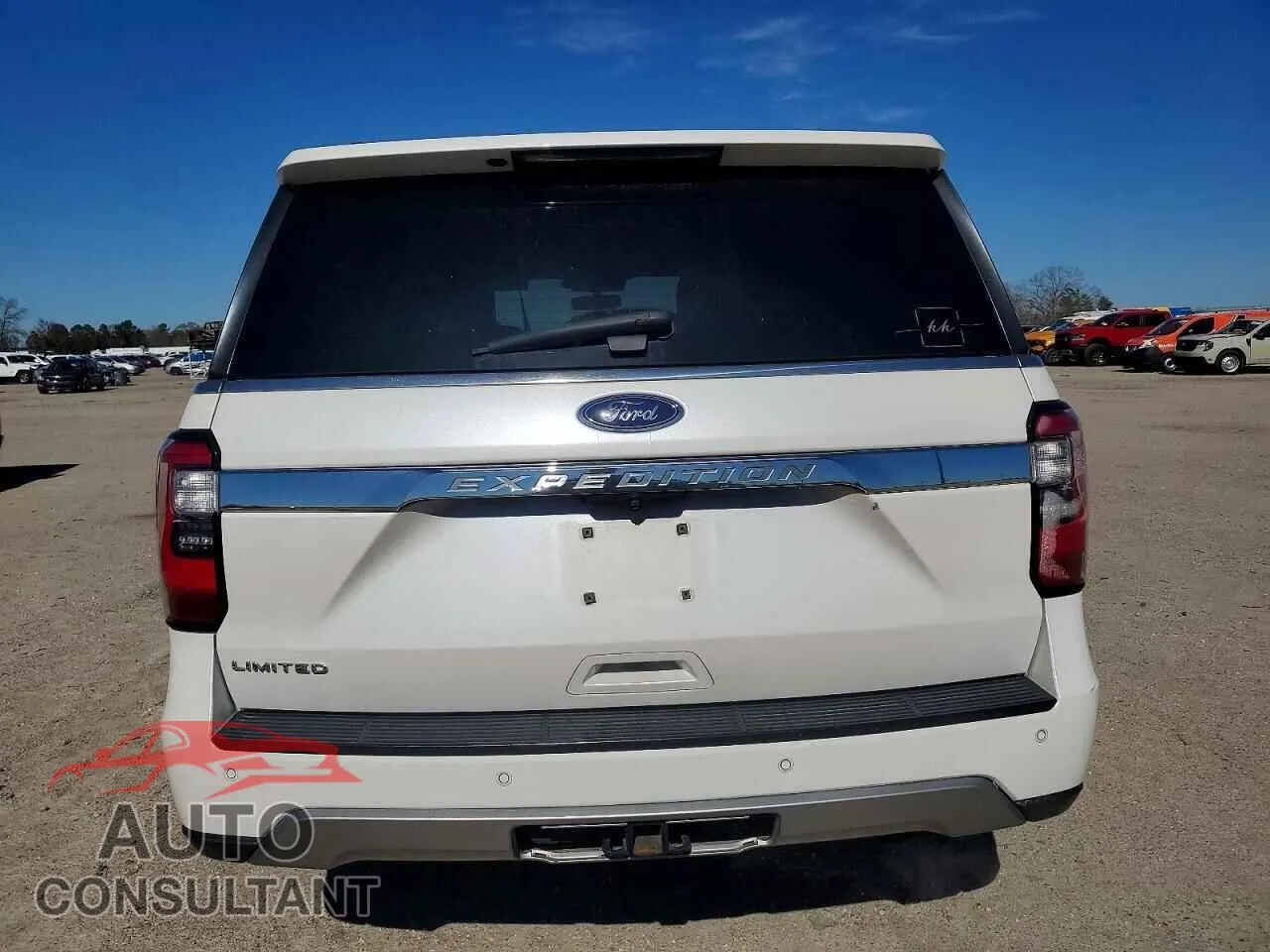 2018 FORD EXPEDITION Damaged VIN 1FMJU1KT5JEA02218 – engine bay