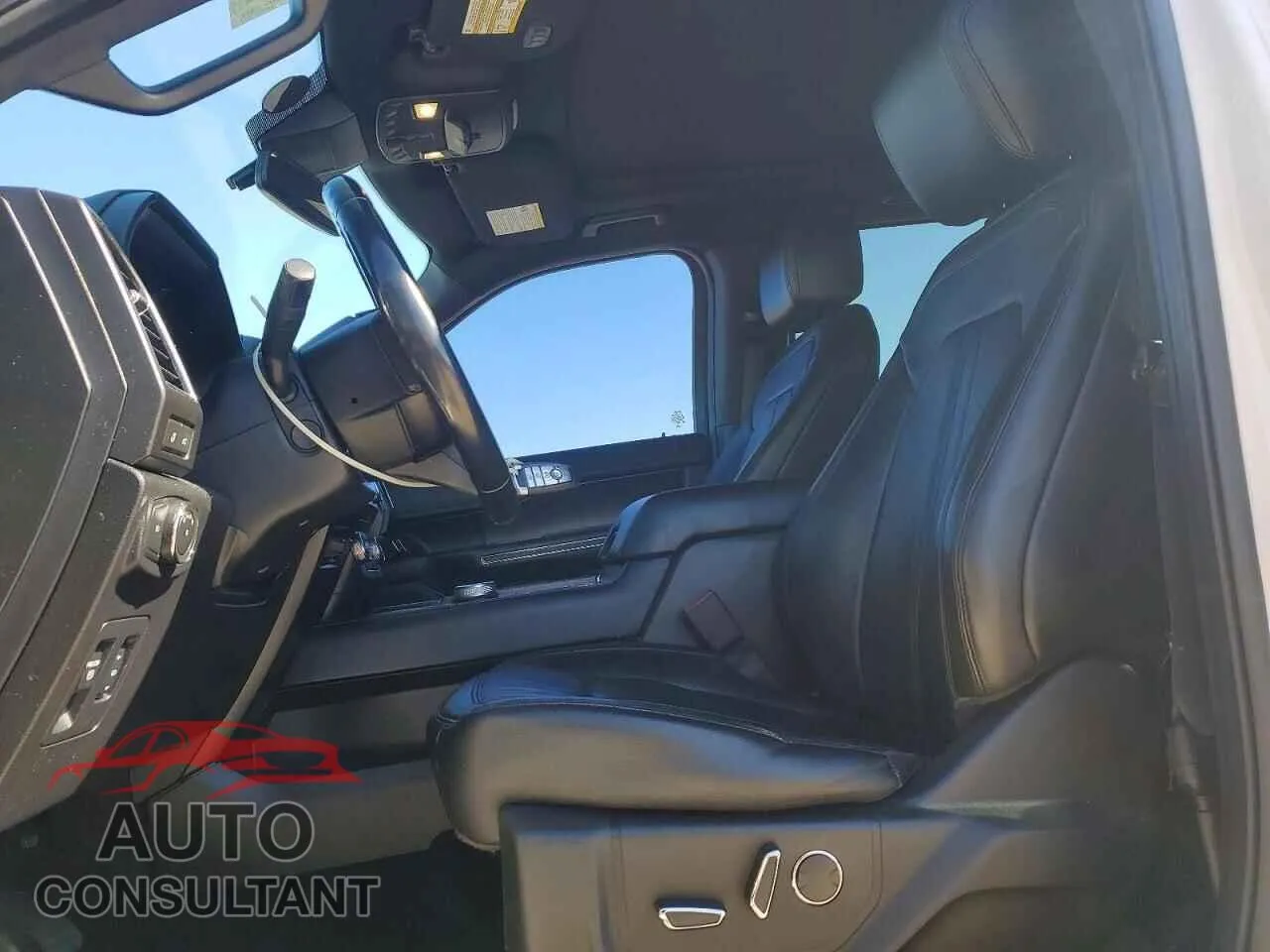 2018 FORD EXPEDITION Damaged VIN 1FMJU1KT5JEA02218 – exterior detail