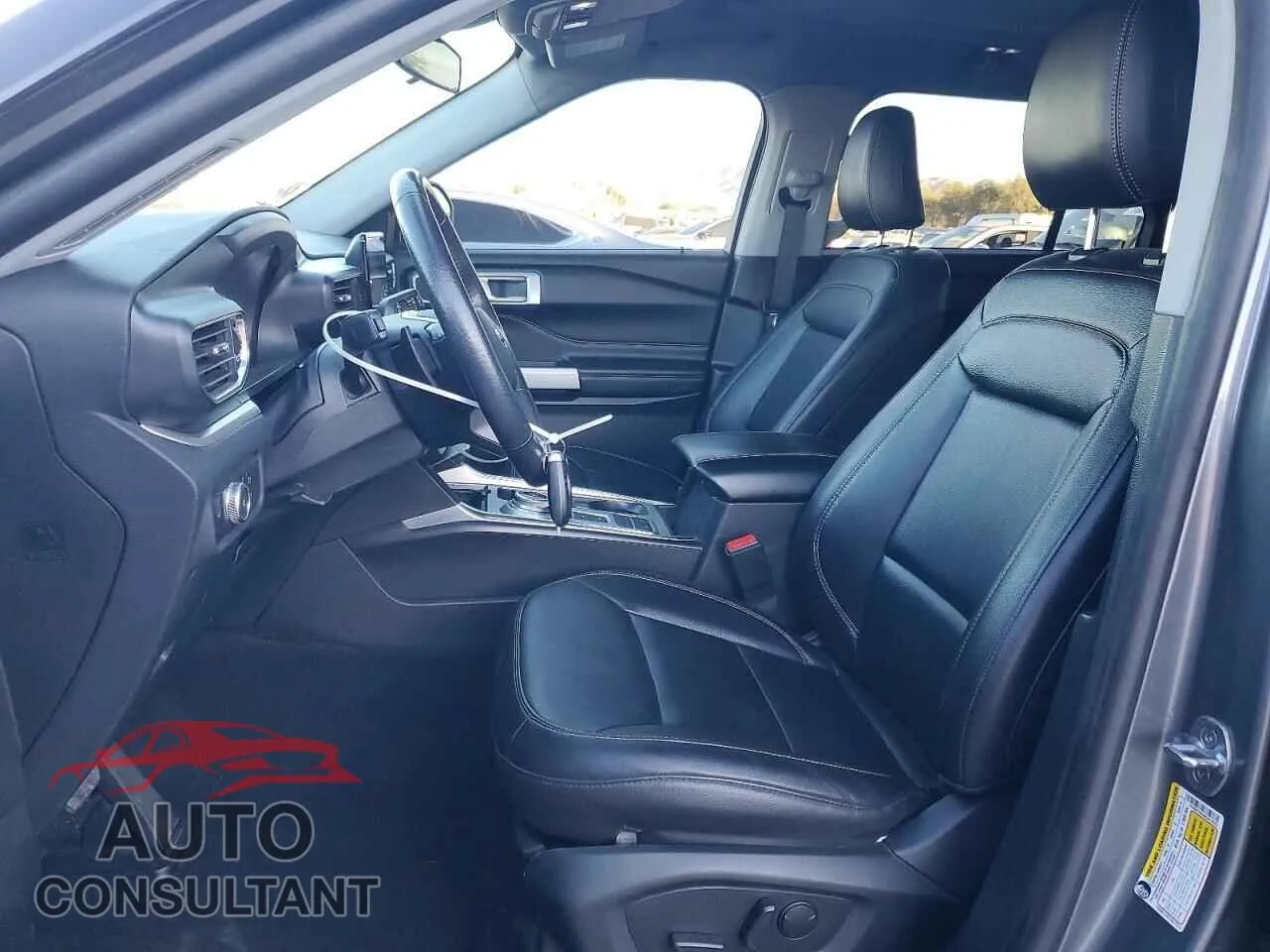 2021 FORD EXPLORER Damaged VIN 1FMSK7DH3MGA16763 – exterior detail